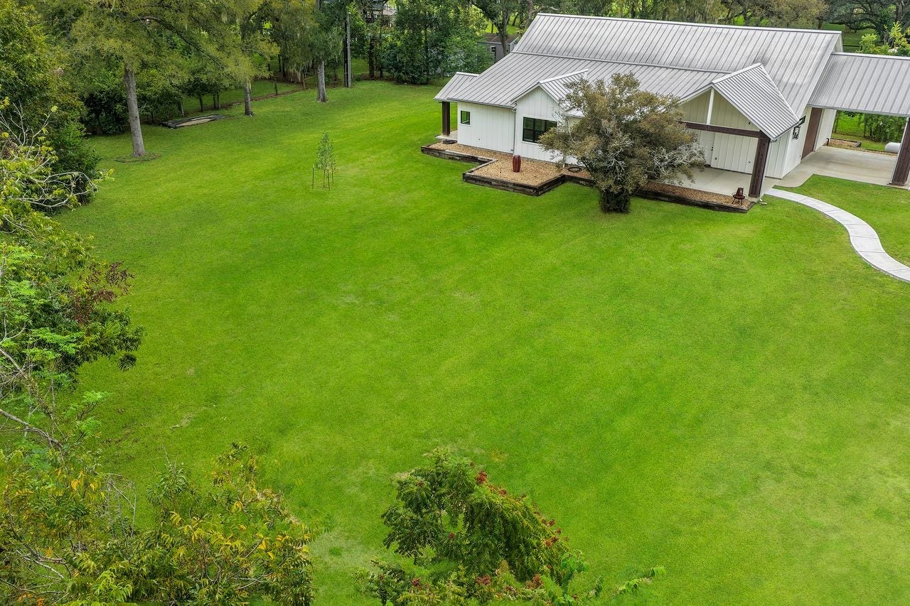 7020 Terry Lane, Fulshear, TX 77406 7020 Terry Lane, Fulshear, TX 77406