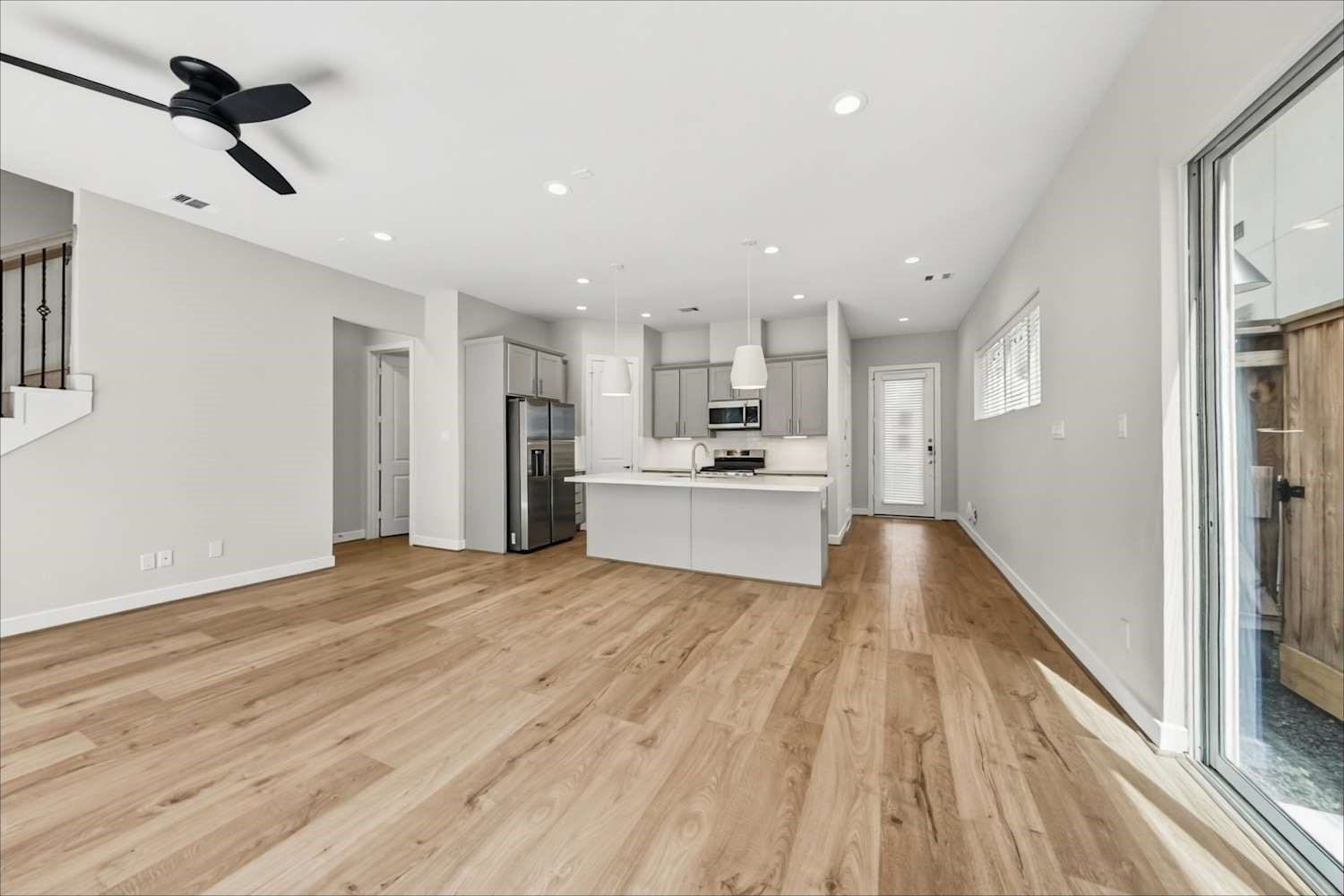 10426 Executive Lake Drive, Stafford, TX 77477