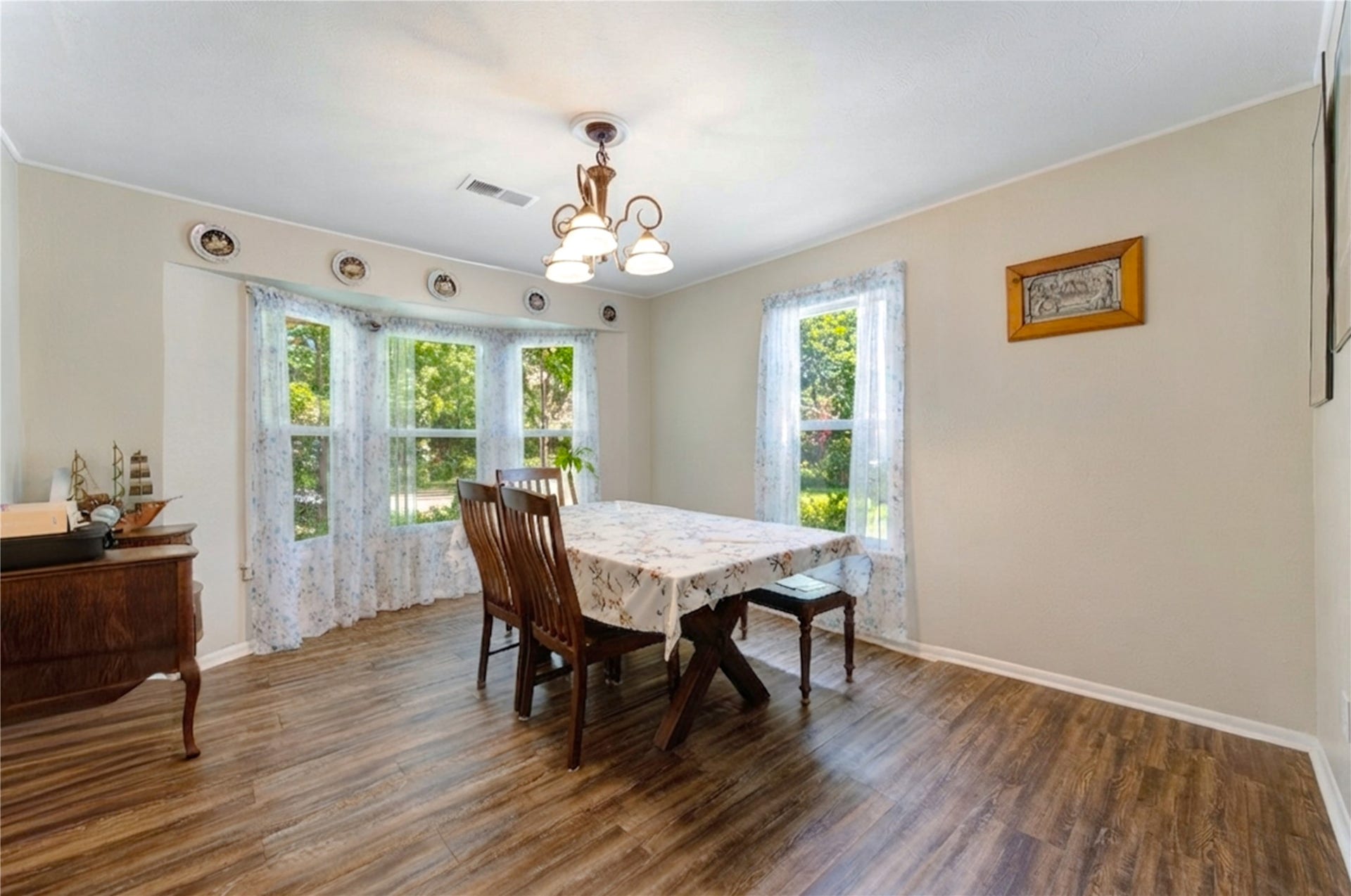 2206 Oaklawn Drive, La Marque, TX 77568 2206 Oaklawn Drive, La Marque, TX 77568
