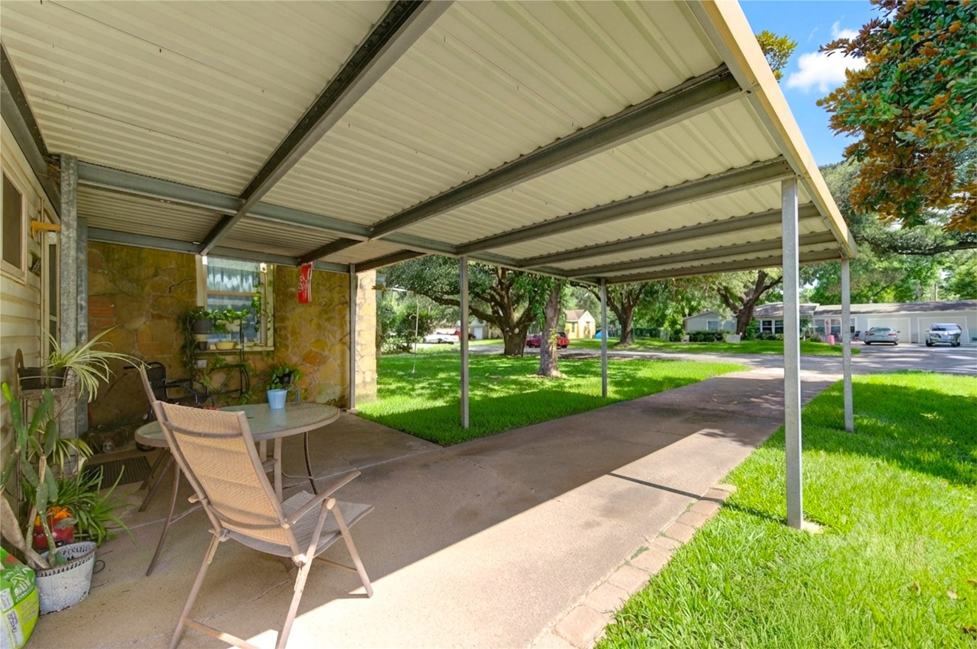 2206 Oaklawn Drive, La Marque, TX 77568 2206 Oaklawn Drive, La Marque, TX 77568