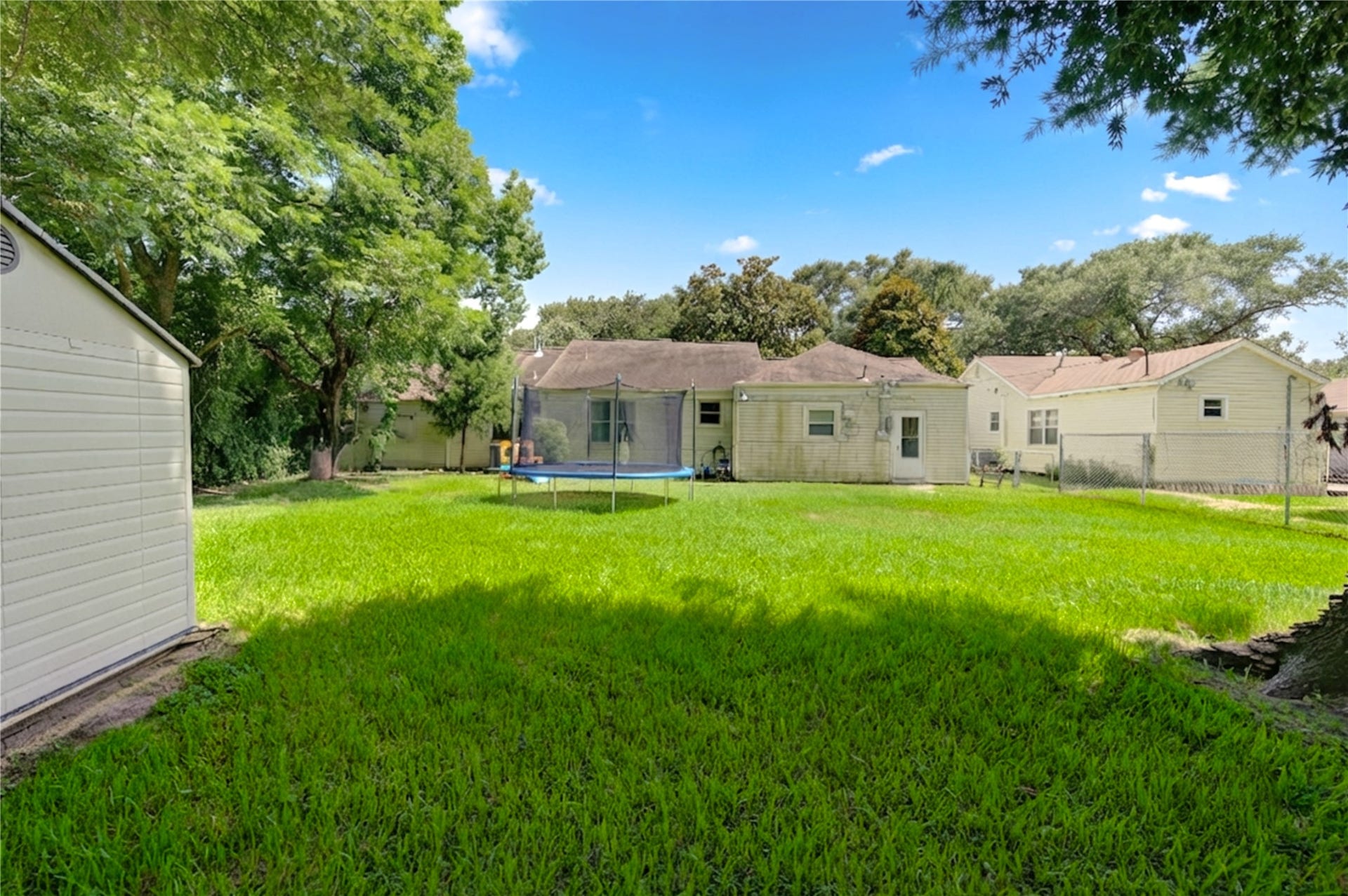 2206 Oaklawn Drive, La Marque, TX 77568 2206 Oaklawn Drive, La Marque, TX 77568