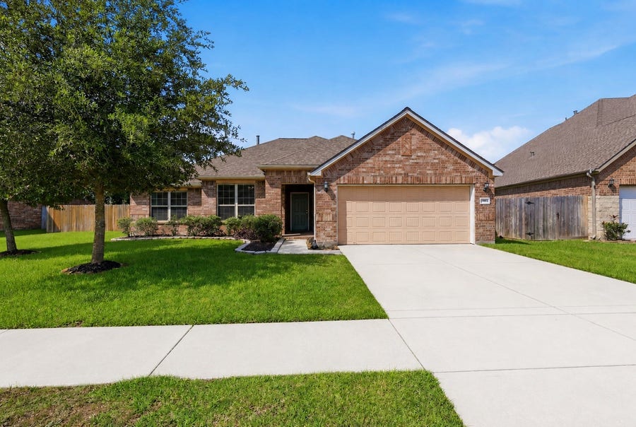 Property photo for 24511 Emerald Pool Falls Drive, Tomball, TX