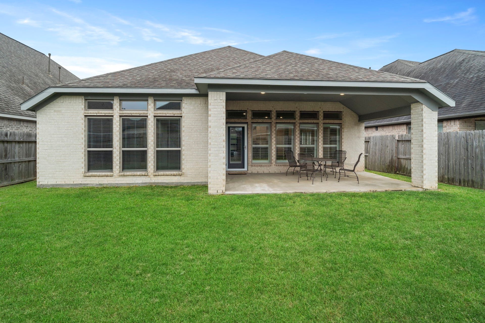 2315 Calm Channel Court, Missouri City, TX 77459 Energy-efficient Low-E windows keep the home comfortable year-round.