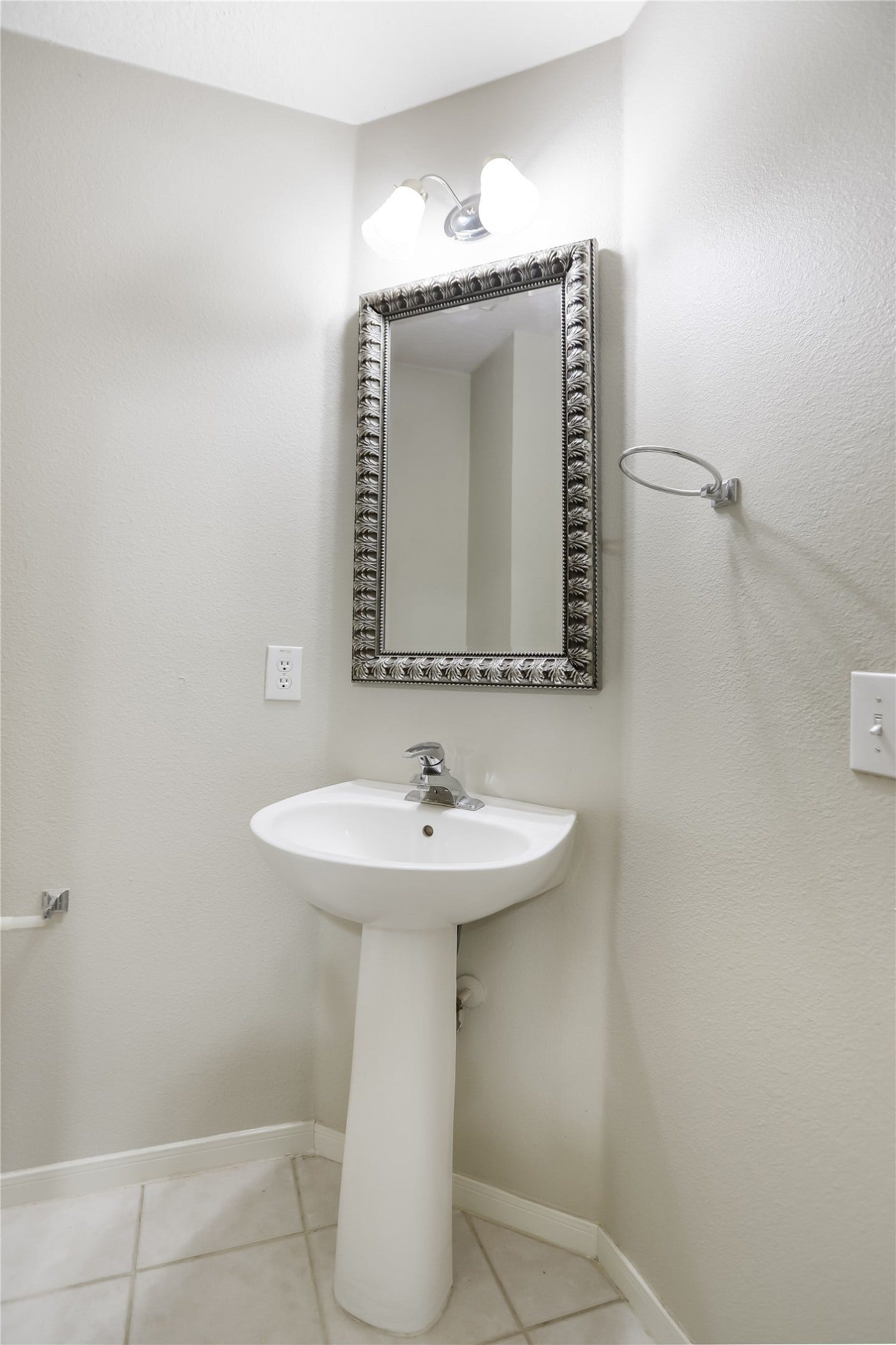 1343 Summer Terrace Drive, Sugar Land, TX 77479