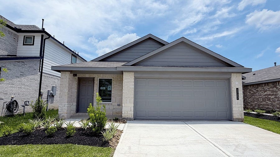 Property photo for 1722 Portia Lane, Conroe, TX