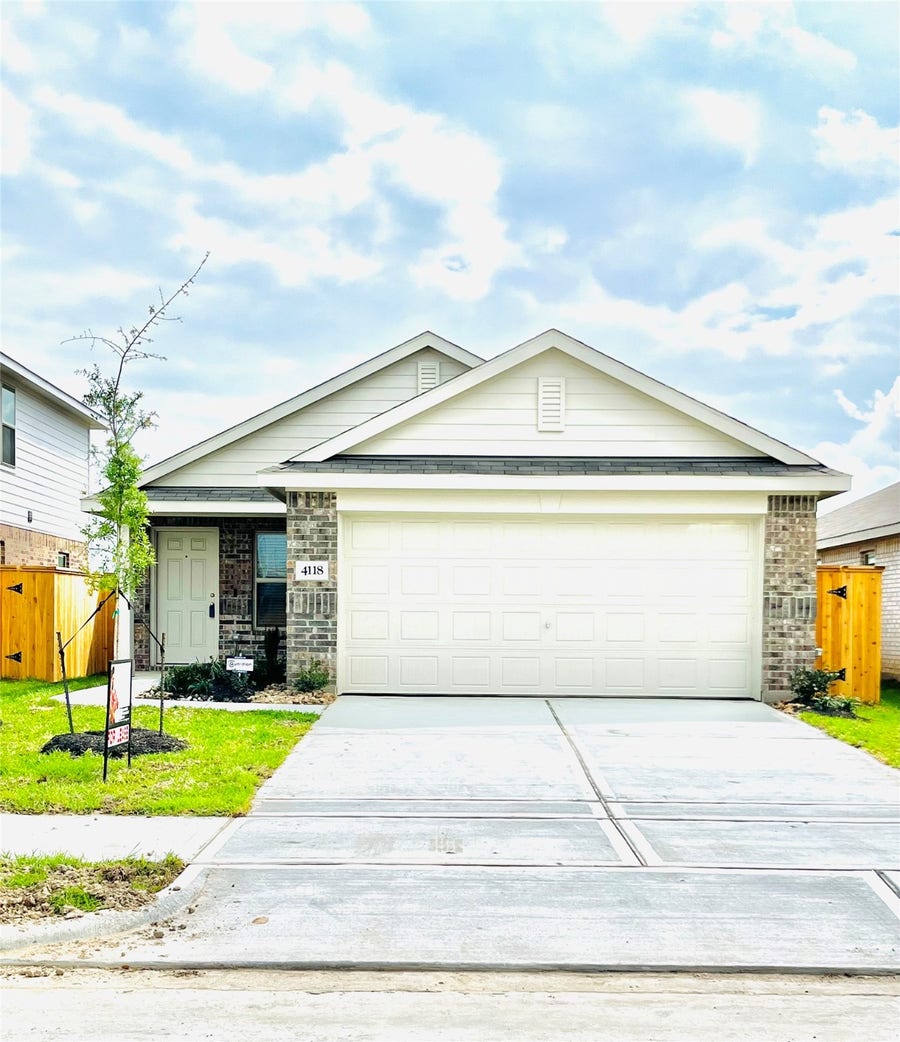 Property photo for 4118 Holland View Lane, Baytown, TX