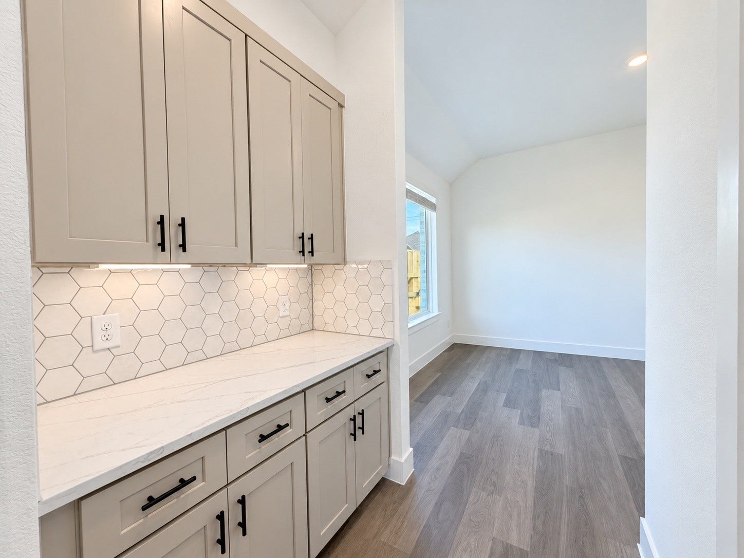 3411 Summercrisp Hollow Lane, Pearland, TX 77581 3411 Summercrisp Hollow Lane, Pearland, TX 77581