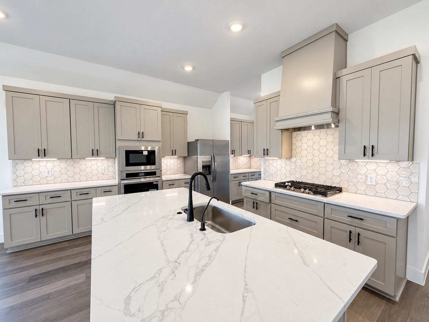 3411 Summercrisp Hollow Lane, Pearland, TX 77581 3411 Summercrisp Hollow Lane, Pearland, TX 77581