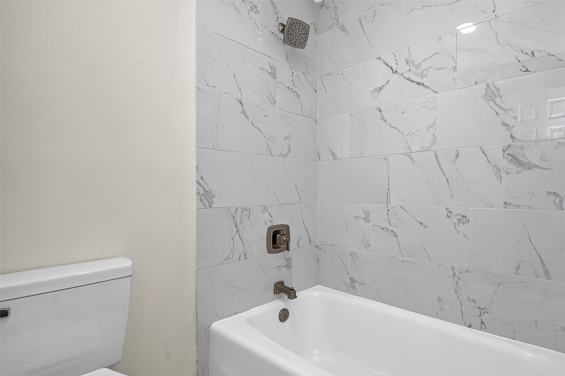 600 Wilcrest Drive, #66, Houston, TX 77042