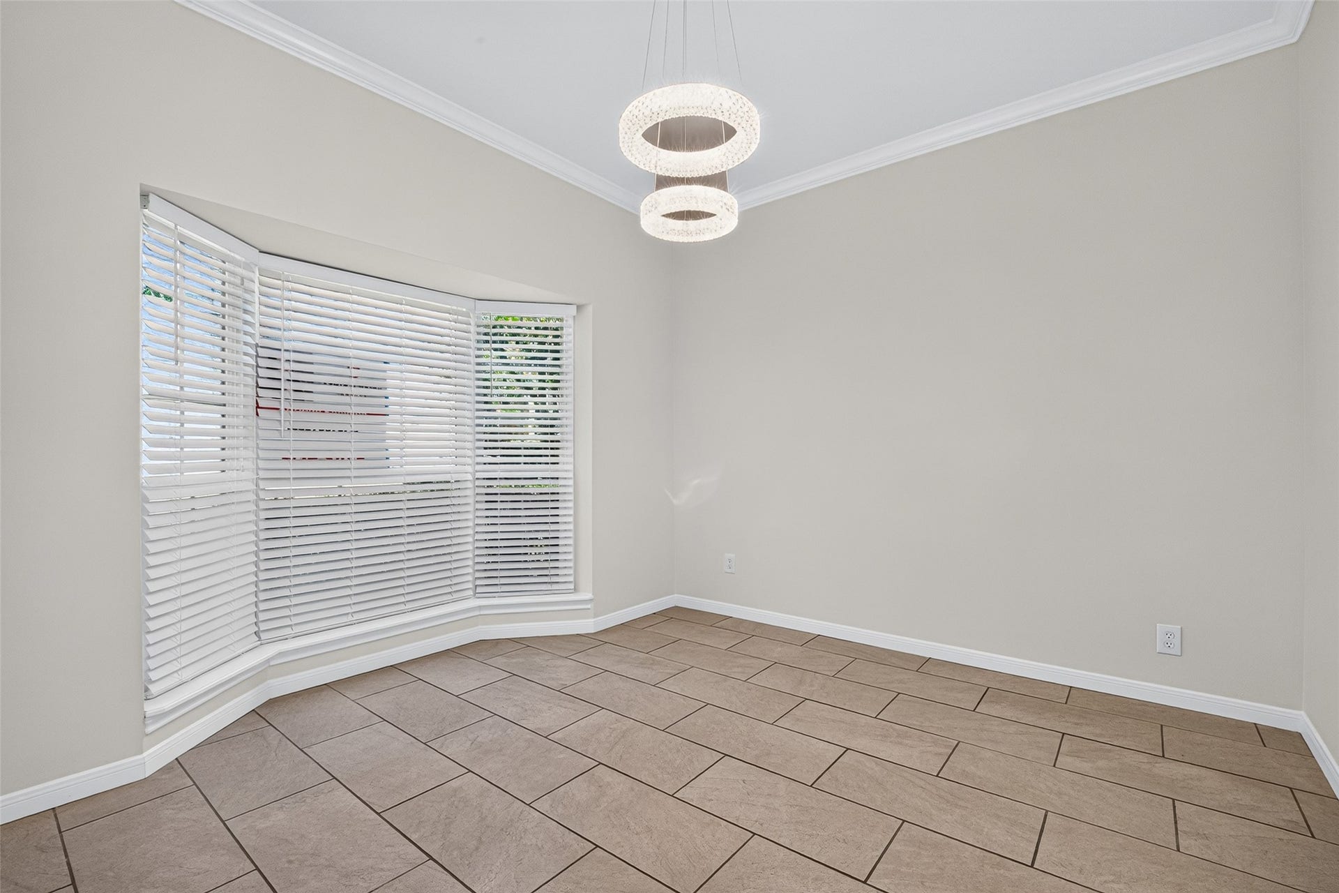 600 Wilcrest Drive, #66, Houston, TX 77042