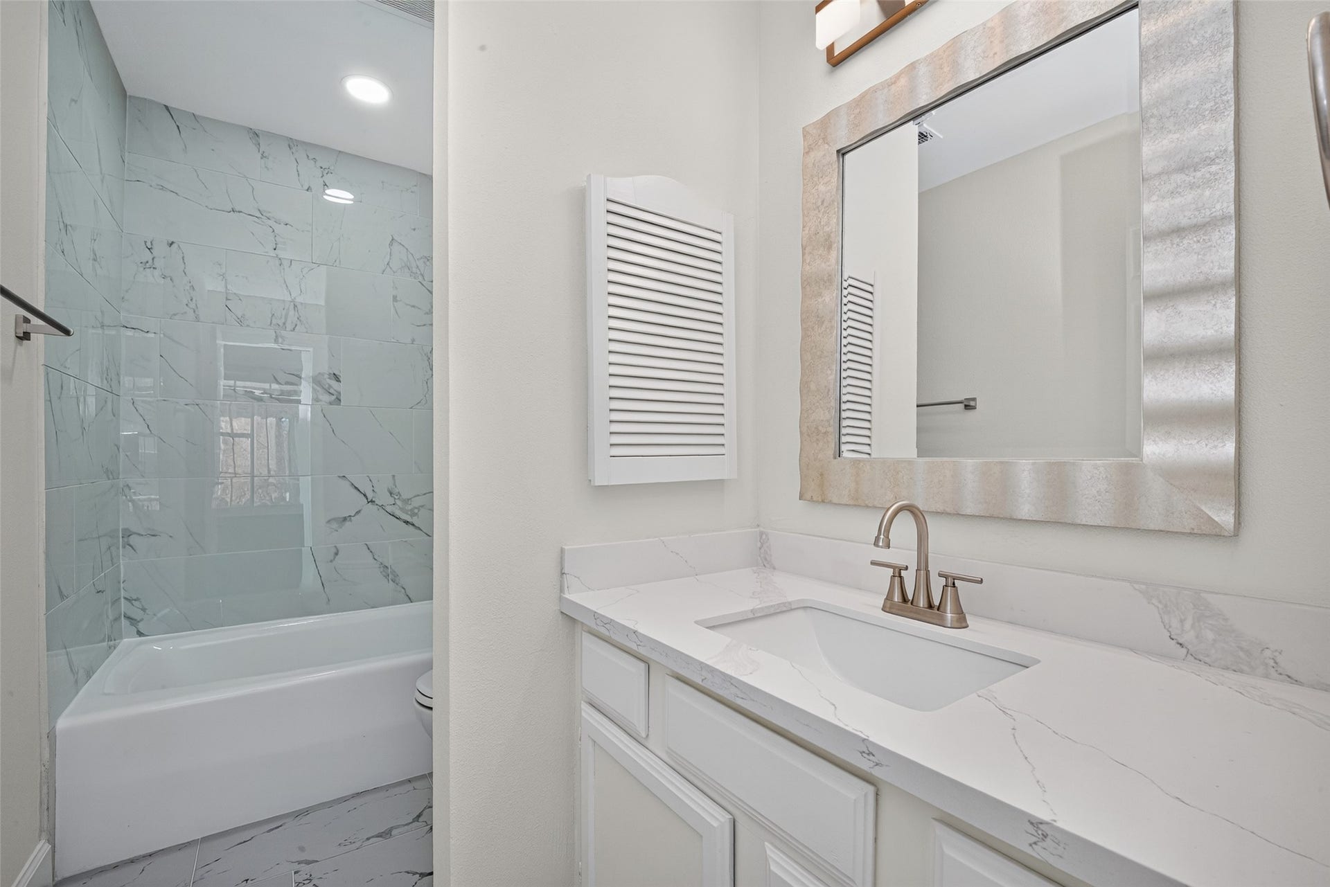 600 Wilcrest Drive, #66, Houston, TX 77042