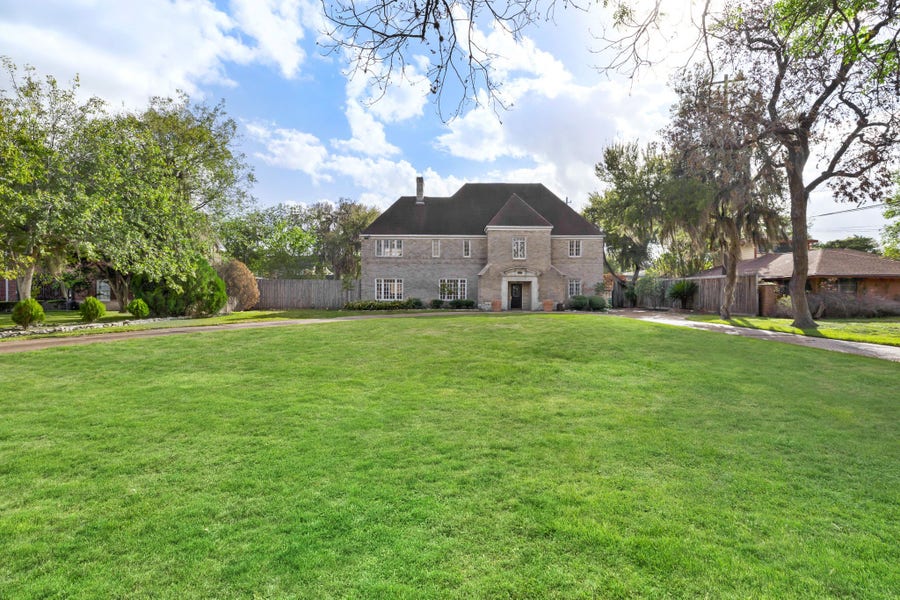 Property photo for 3620 S Macgregor Way, Houston, TX