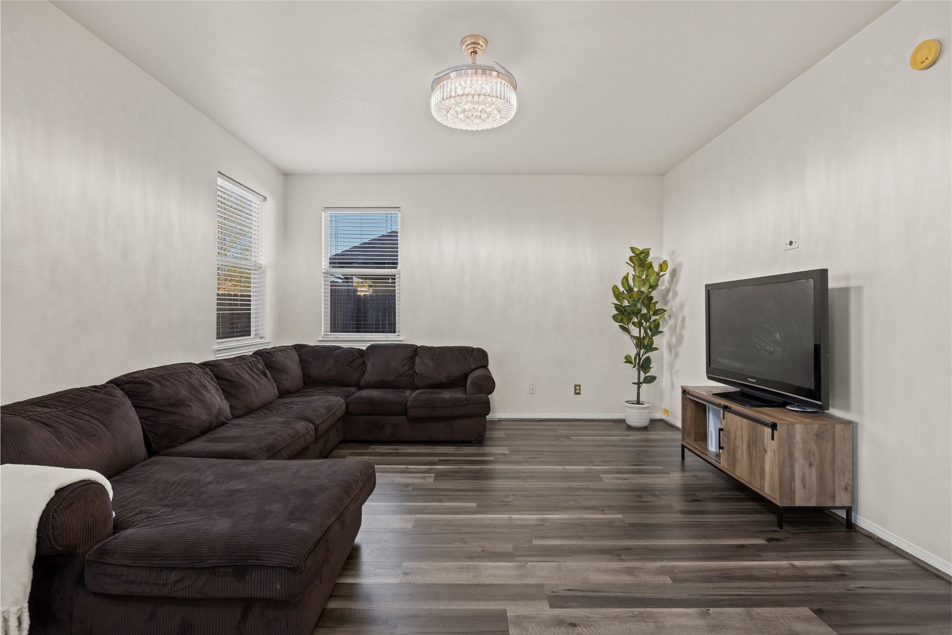 2202 Chelsea Vale Drive, Fresno, TX 77545 2202 Chelsea Vale Drive, Fresno, TX 77545