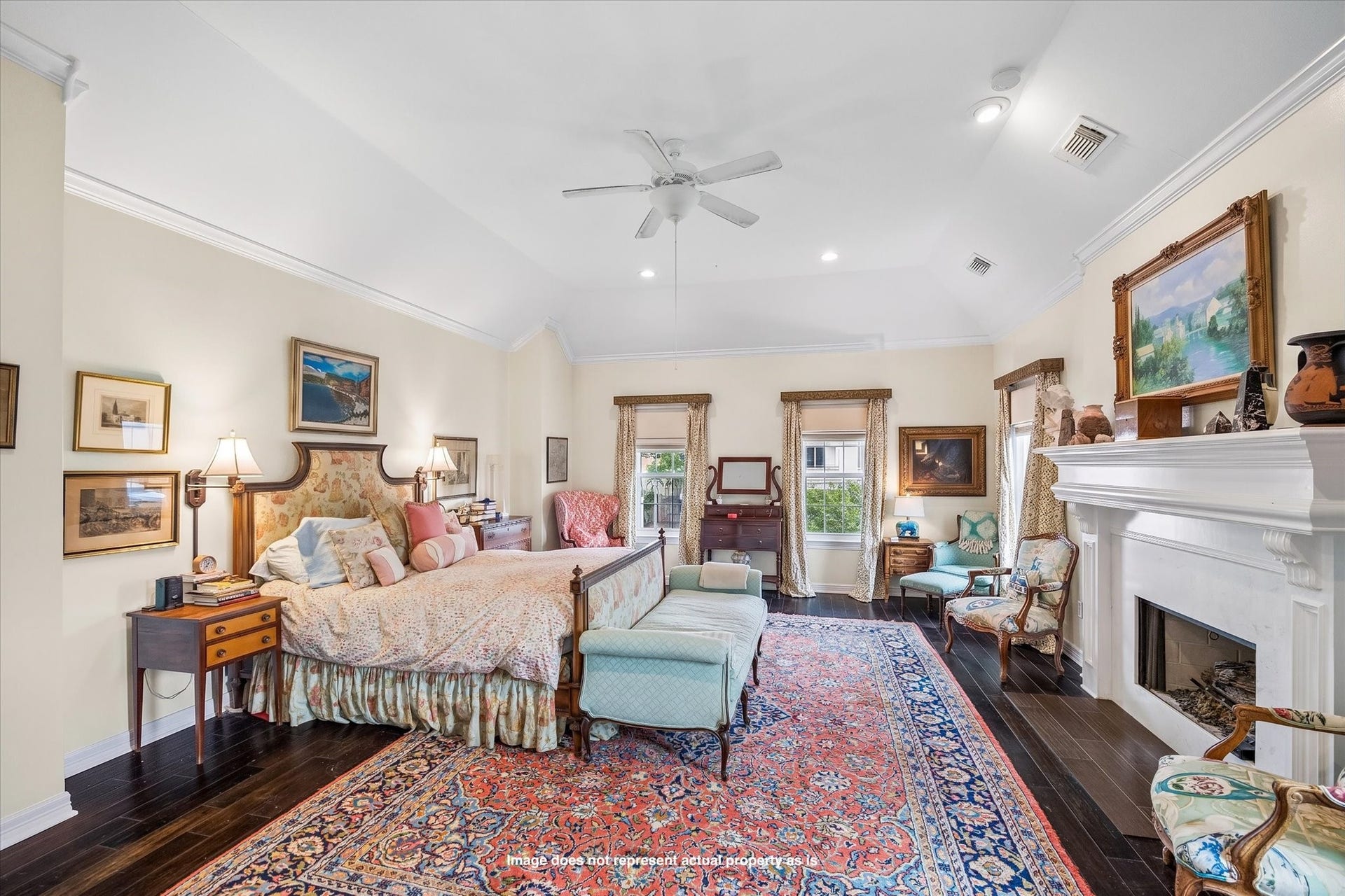 2120 Potomac Drive, #A, Houston, TX 77057 Virtually altered to show a neutral paint color!