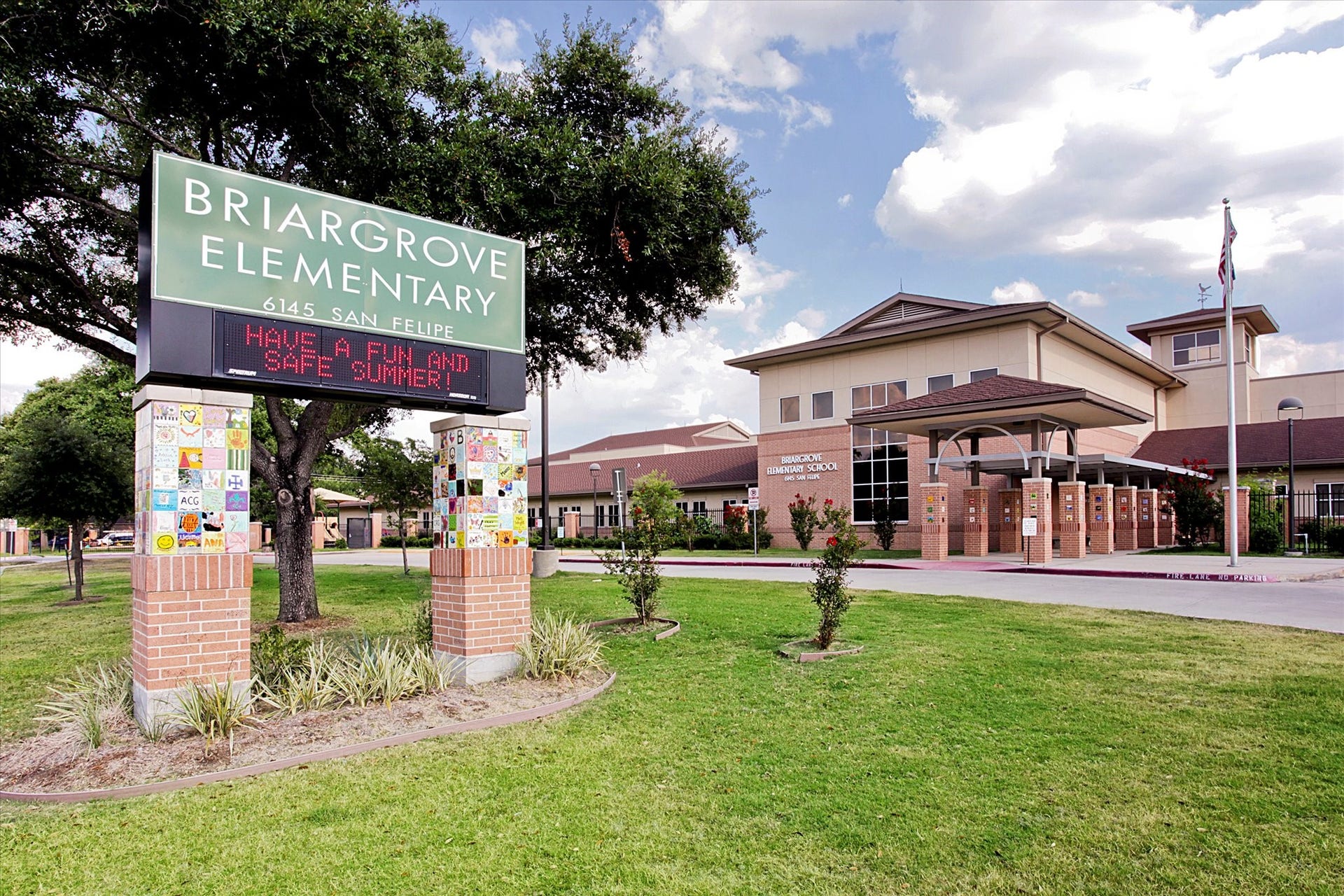 2120 Potomac Drive, #A, Houston, TX 77057 Zoned to Briargrove Elementary!