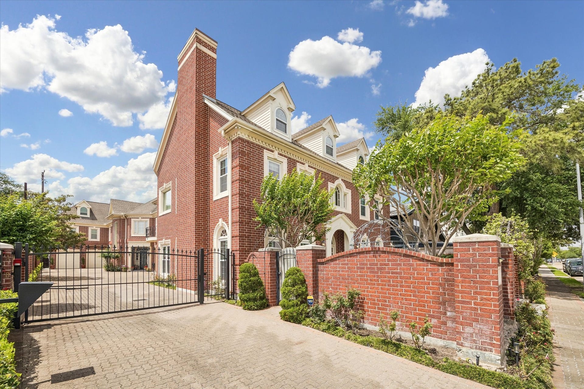 2120 Potomac Drive, #A, Houston, TX 77057 The gated driveway is shared and maintained by all three owners. There is also plenty of street parking. This is a great home in an ideal location in Westhaven Estates!