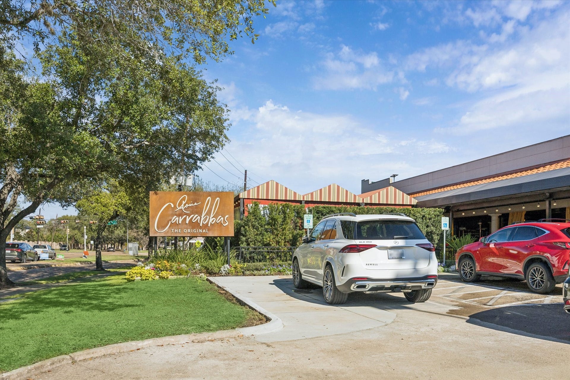 2120 Potomac Drive, #A, Houston, TX 77057 Have a date night at Carrabbas!