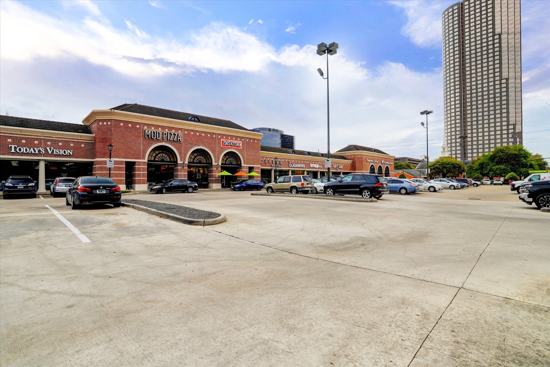 2120 Potomac Drive, #A, Houston, TX 77057 2120 Potomac Unit A is close to many popular restaurants!