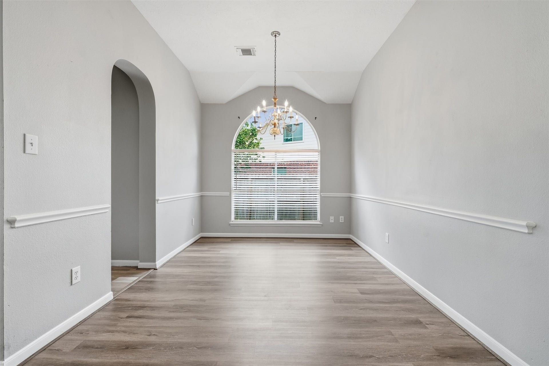 3003 Grey Mist Court, Friendswood, TX 77546 Dining area conveniently located near the kitchen and main living space.