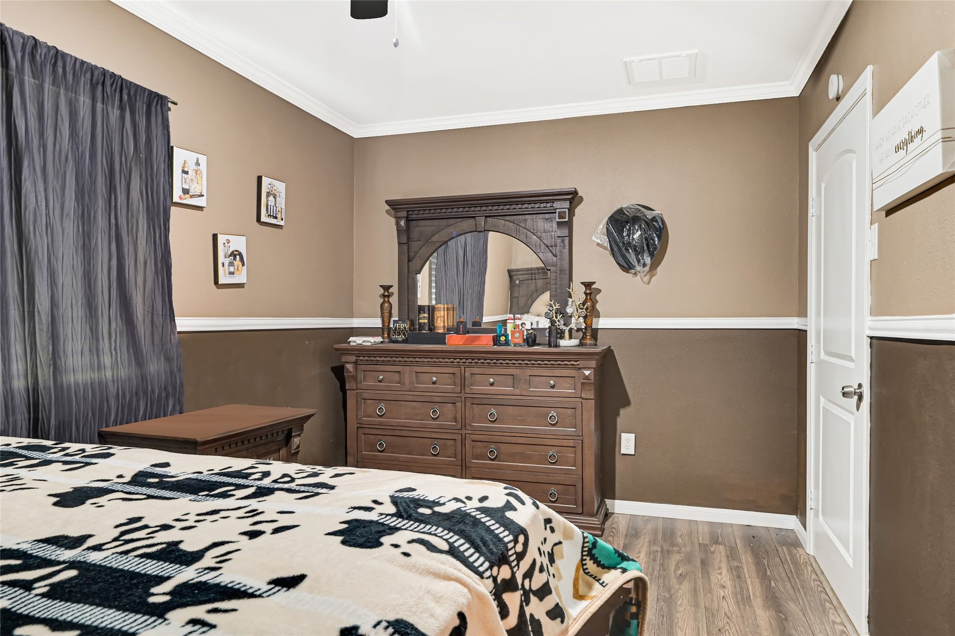 1033 W Snyder Street, Alvin, TX 77511