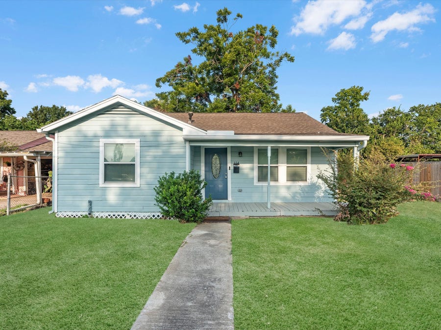 Property photo for 114 Weldon Street, South Houston, TX
