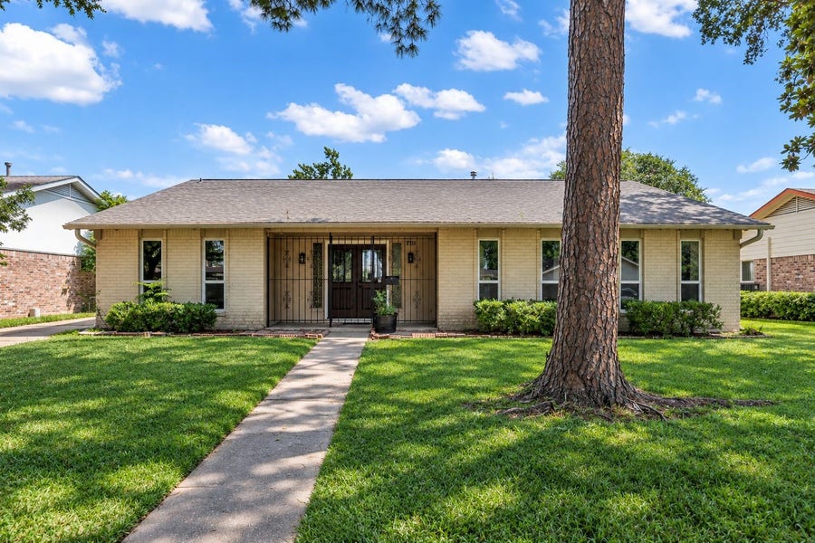Property photo for 7311 Lacy Hill Drive, Houston, TX