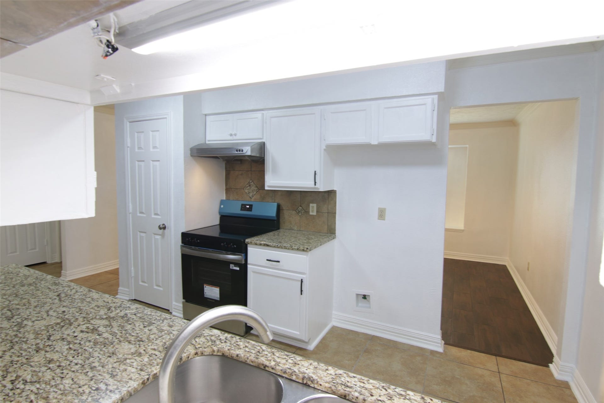 10402 Long River Drive, Sugar Land, TX 77498 10402 Long River Drive, Sugar Land, TX 77498
