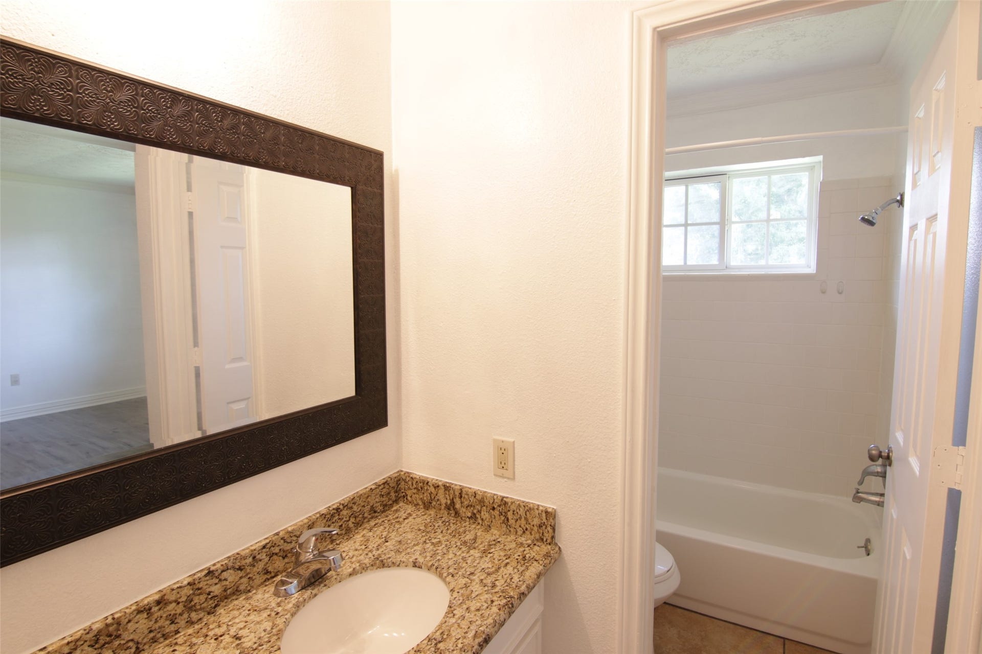 10402 Long River Drive, Sugar Land, TX 77498 10402 Long River Drive, Sugar Land, TX 77498