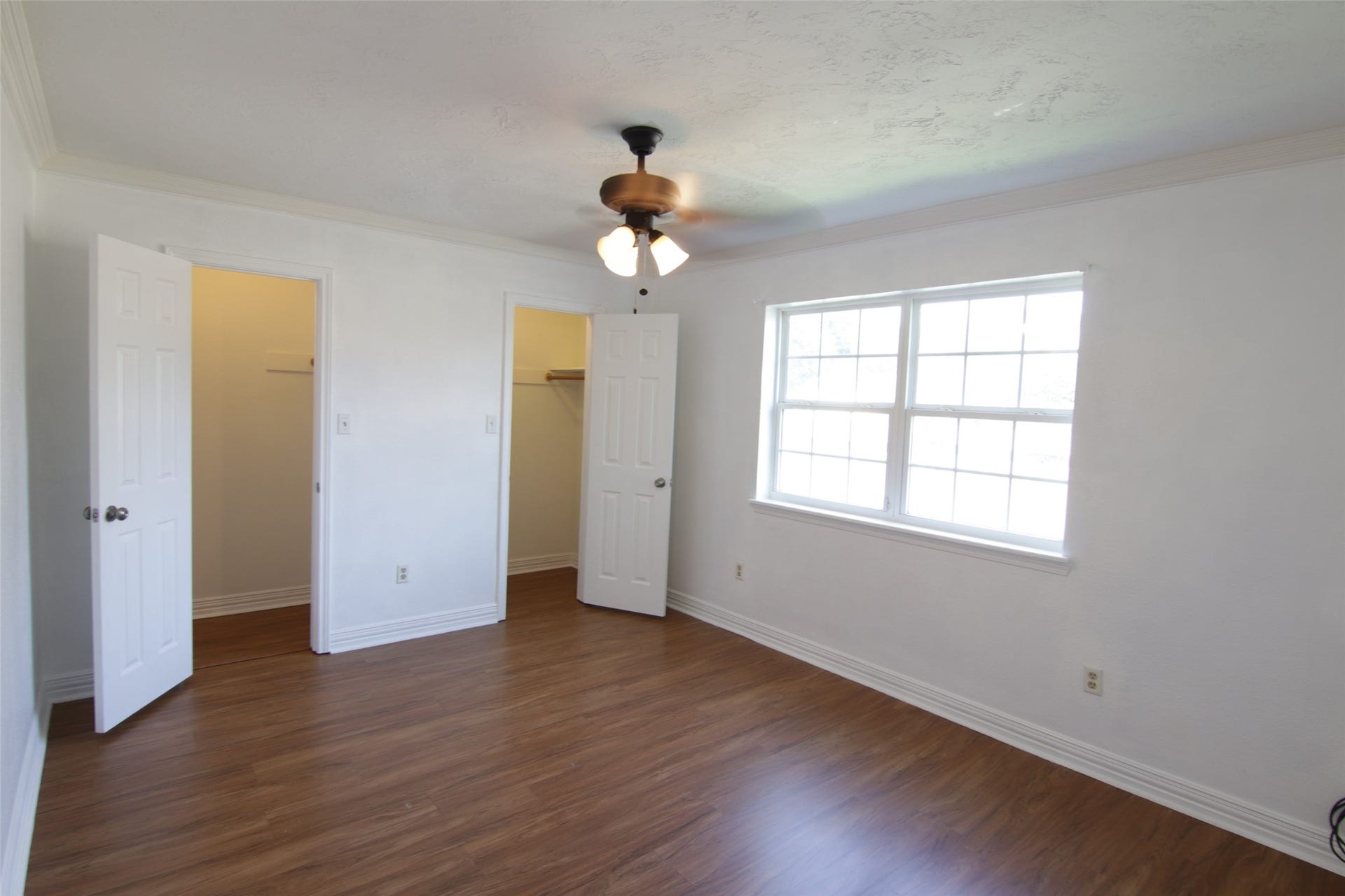 10402 Long River Drive, Sugar Land, TX 77498 10402 Long River Drive, Sugar Land, TX 77498