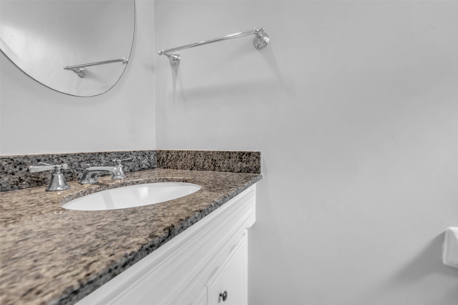 14014 Court Of Regents, Houston, TX 77069 The first-floor half bath is conveniently located for everyday use and features modern fixtures.