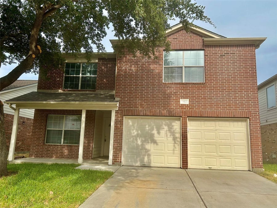 Property photo for 10623 Sugar Trace Drive, Sugar Land, TX
