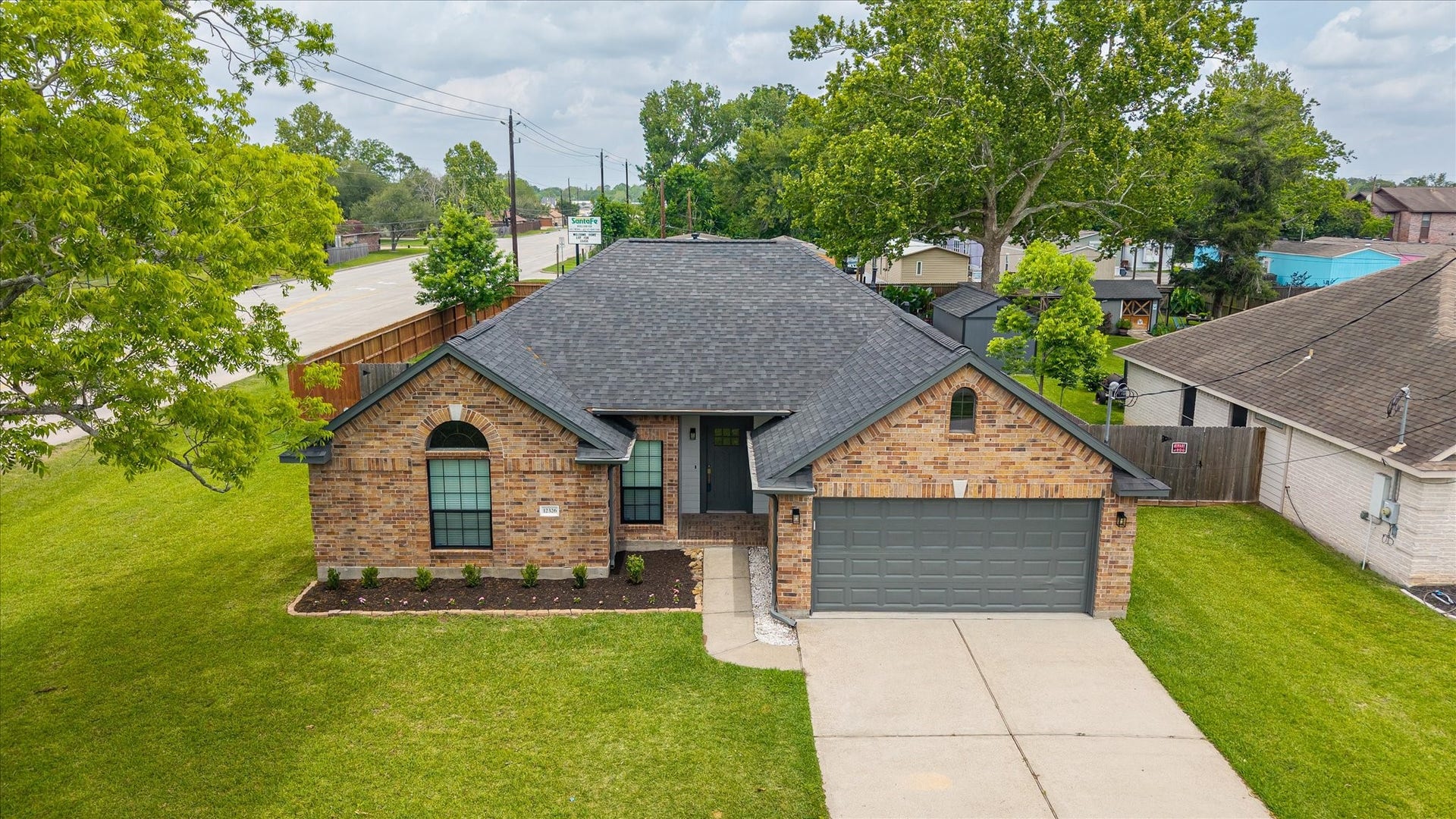 12326 11th Street, Santa Fe, TX 77510 Welcome home