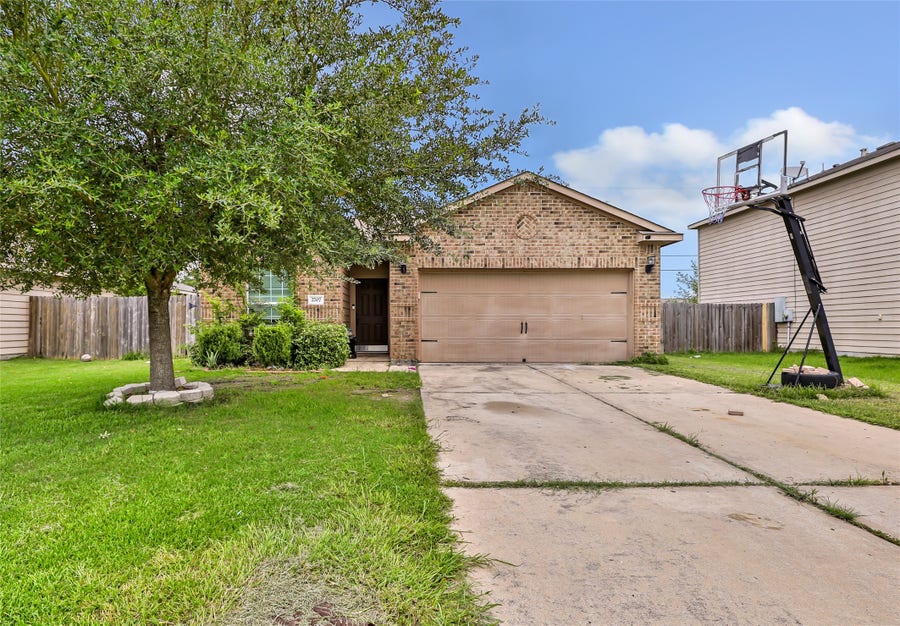 Property photo for 2707 Tracy Lane, Highlands, TX