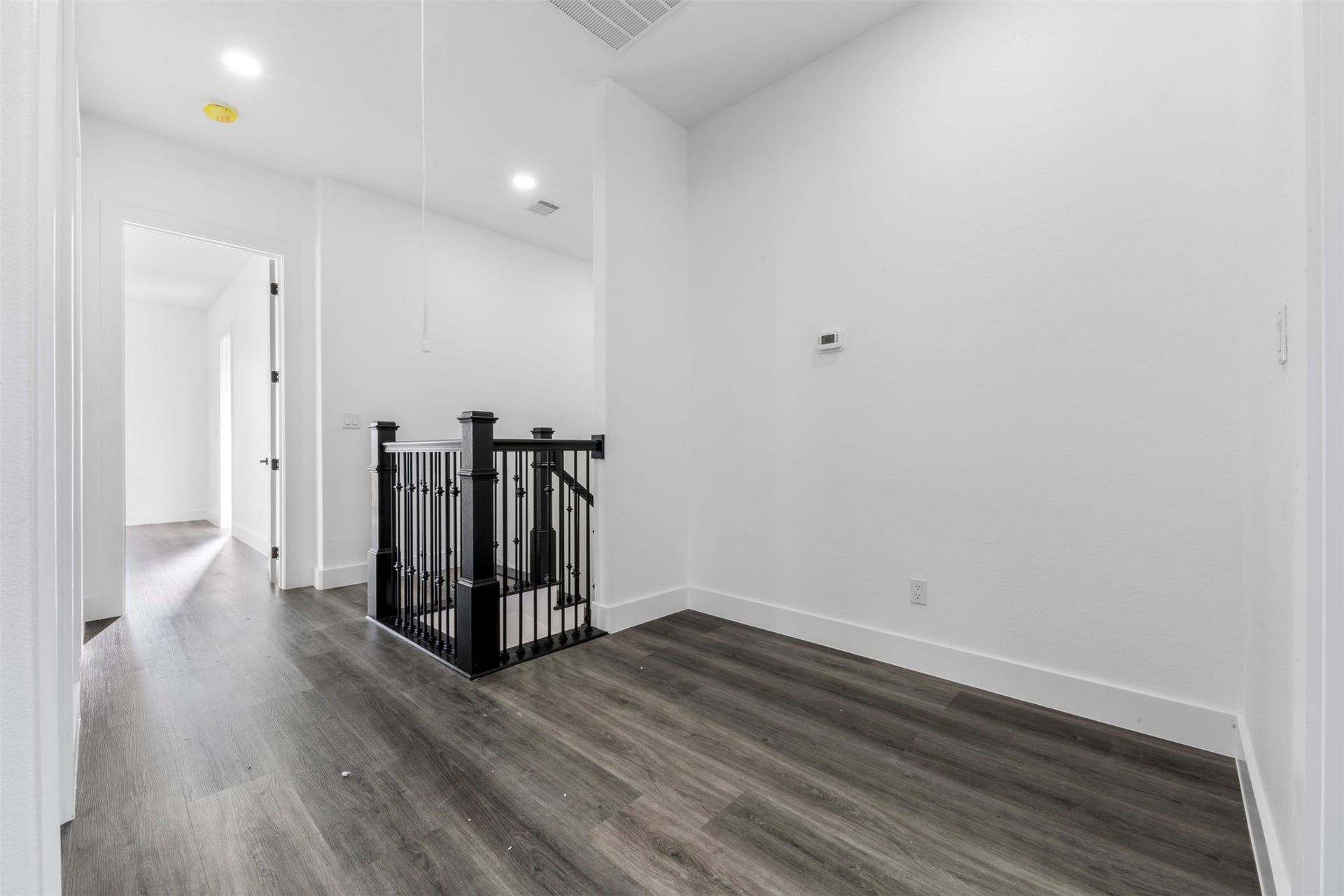 1306 Duff Lane, Houston, TX 77022 1306 Duff Lane, Houston, TX 77022