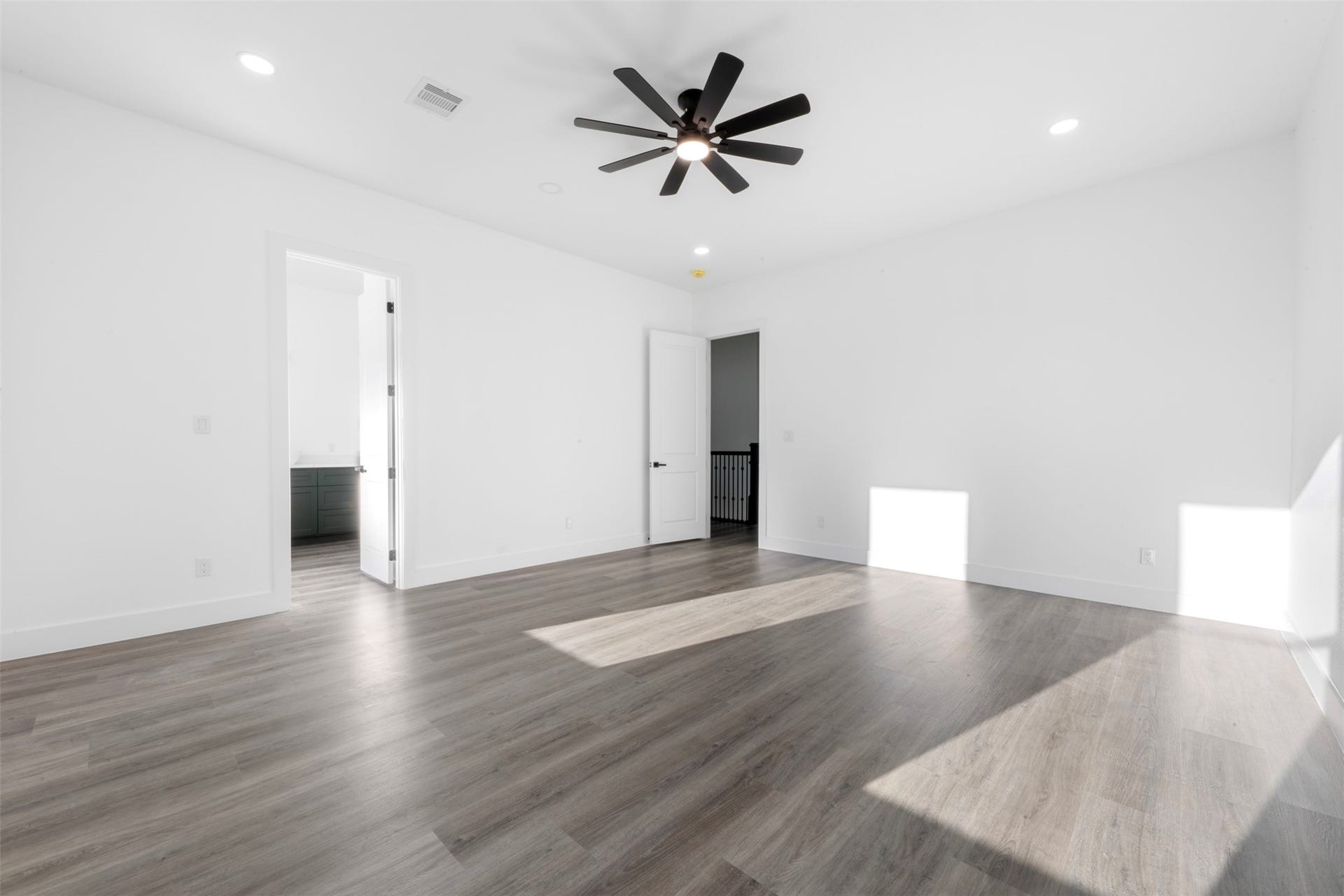 1306 Duff Lane, Houston, TX 77022 1306 Duff Lane, Houston, TX 77022