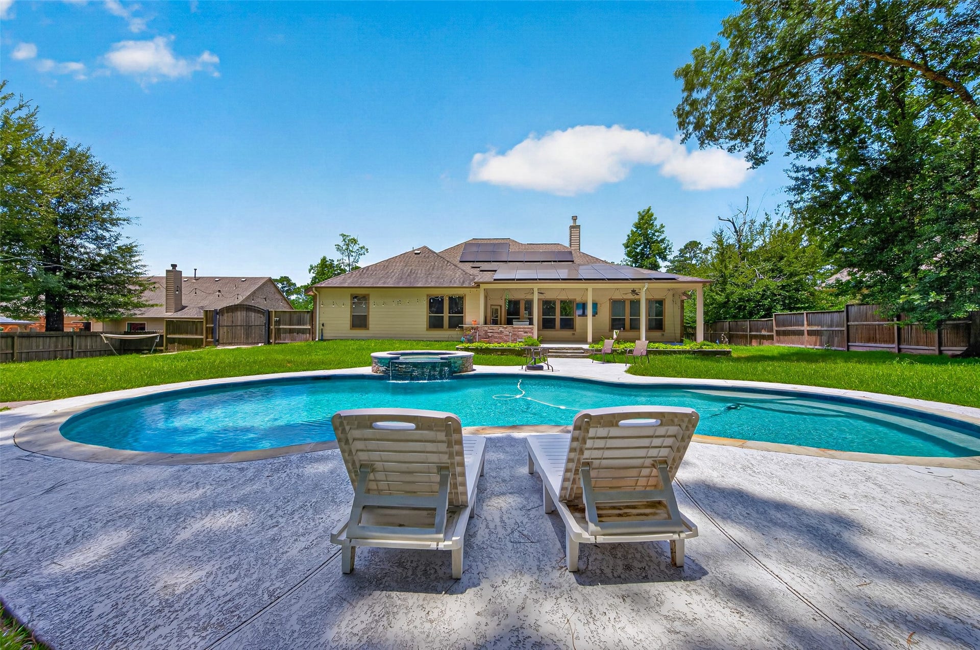 28510 Redwood Cliff Lane, Huffman, TX 77336 28510 Redwood Cliff Lane, Huffman, TX 77336