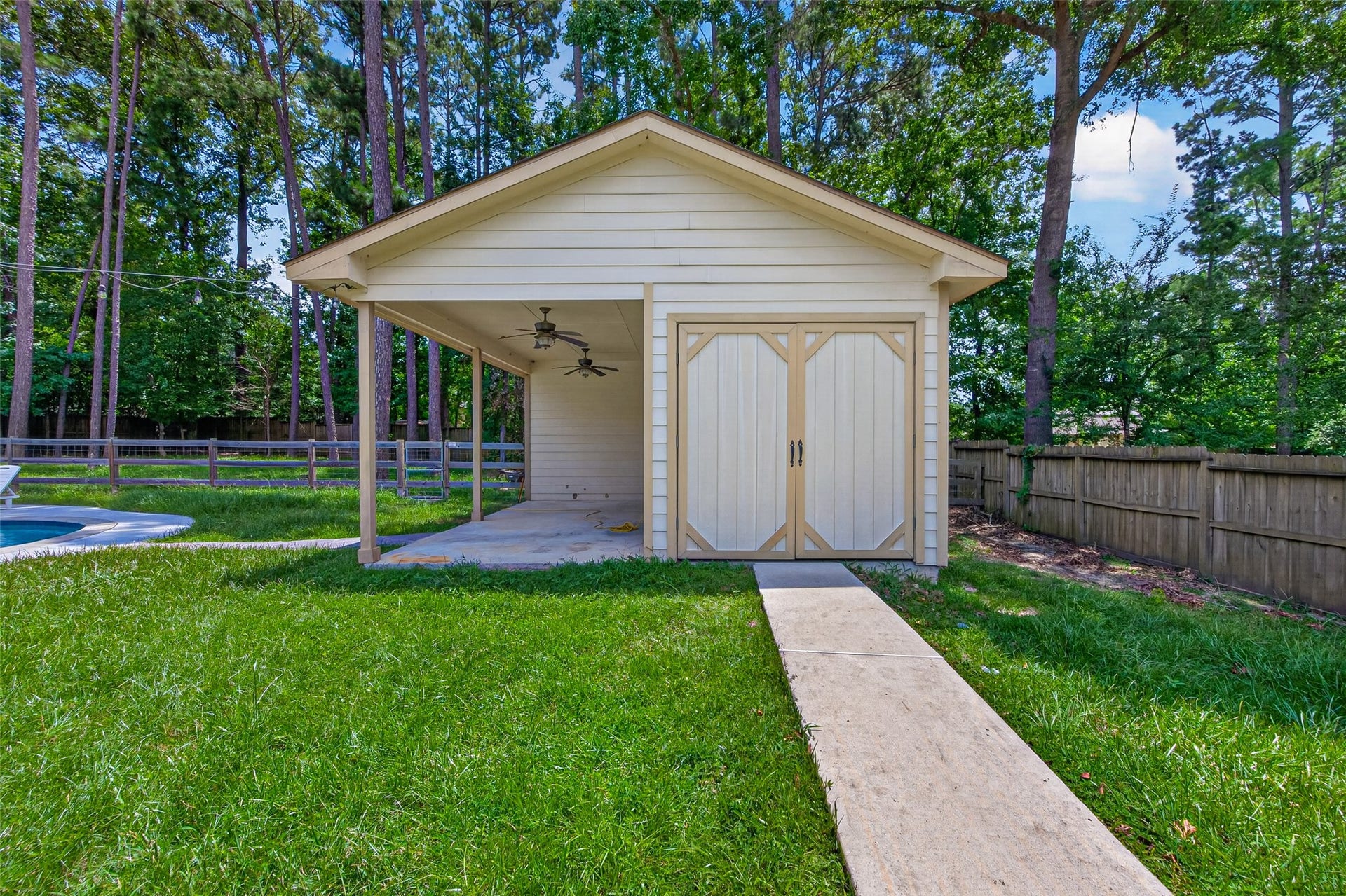 28510 Redwood Cliff Lane, Huffman, TX 77336 28510 Redwood Cliff Lane, Huffman, TX 77336