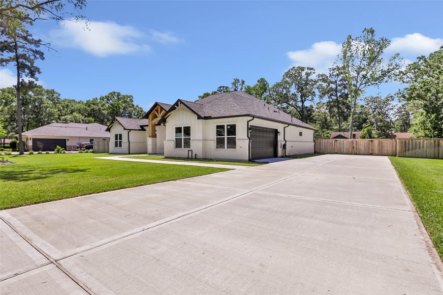 Property photo for 2423 Roman Forest Boulevard, New Caney, TX