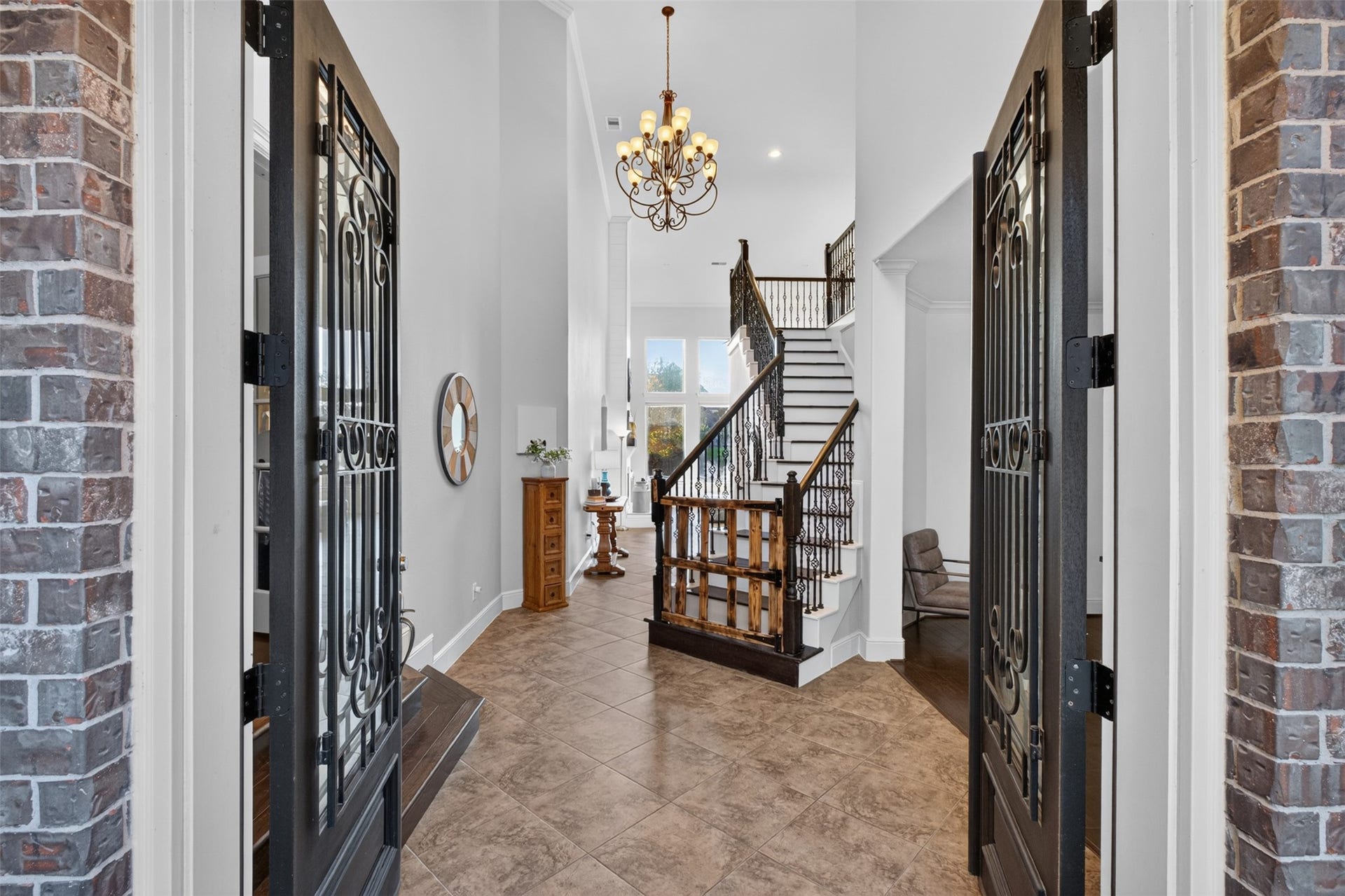 2806 Texas Laurel Drive, Katy, TX 77494 The wide entranceway opens up this beautiful home