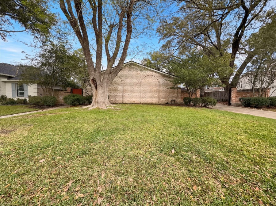 Property photo for 10726 Sugar Hill Drive, Houston, TX