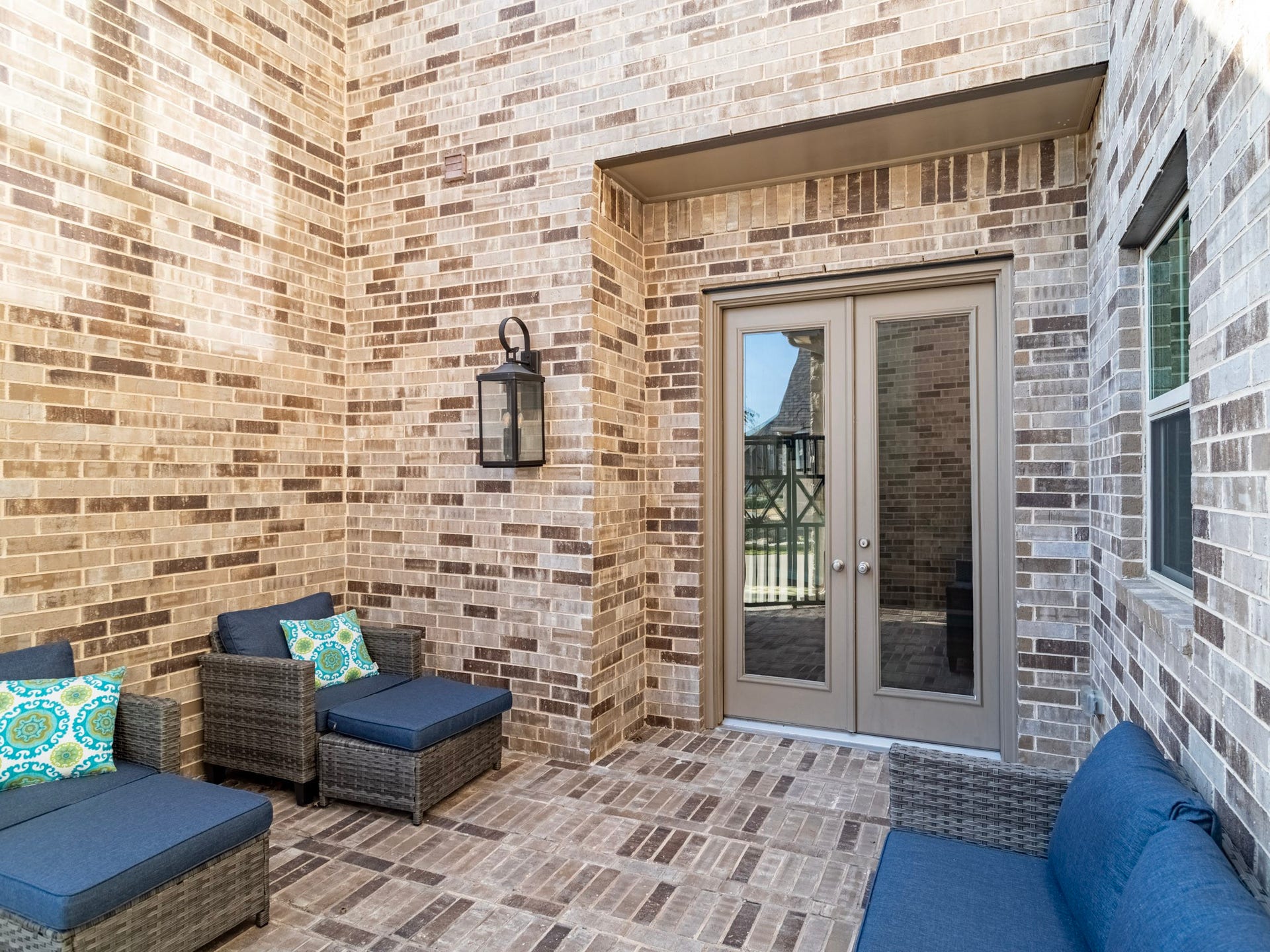 17429 Orchid Falls Lane, Conroe, TX 77302 Great for morning coffee