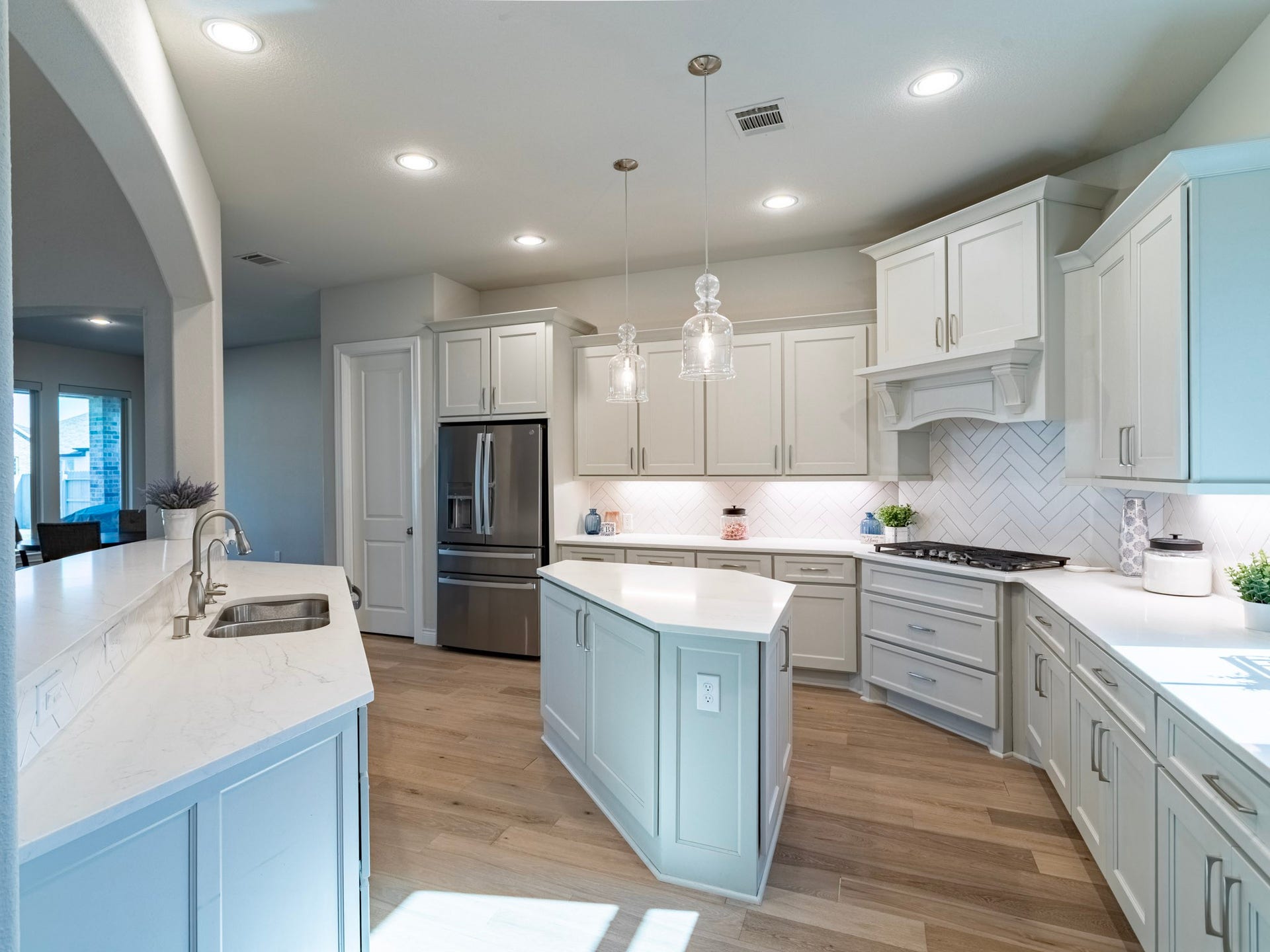 17429 Orchid Falls Lane, Conroe, TX 77302 Love this layout