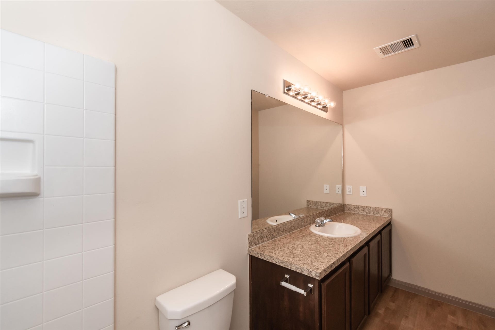 5711 Kyle Cove Drive, Katy, TX 77449 Photos may be representative of the floor plan and not the exact home. Finishes, layout, and features of the actual property for lease may vary.
