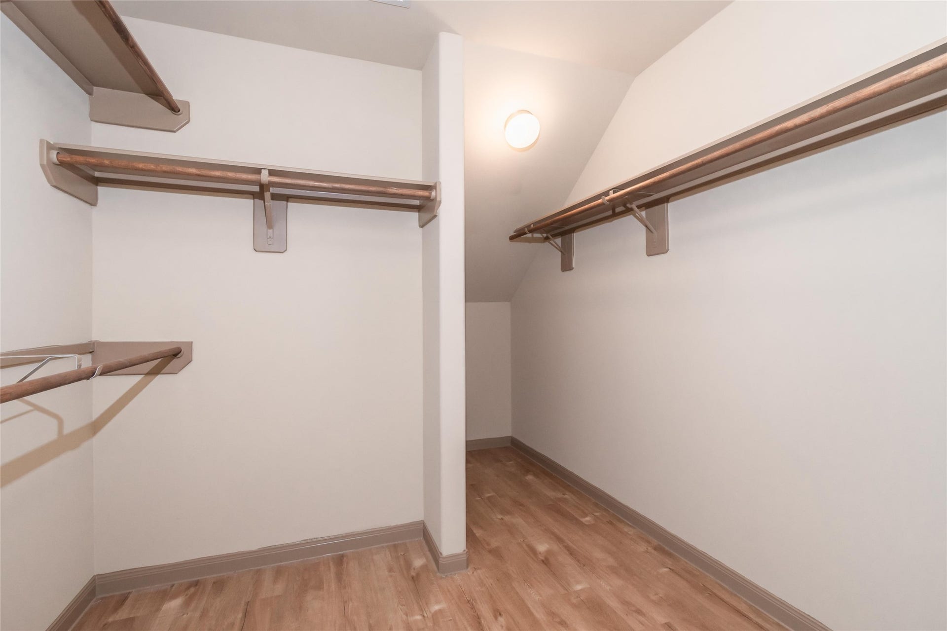 5711 Kyle Cove Drive, Katy, TX 77449 Photos may be representative of the floor plan and not the exact home. Finishes, layout, and features of the actual property for lease may vary.