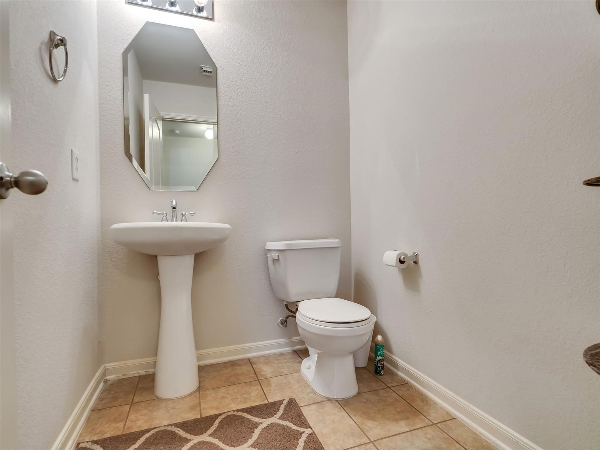 6902 Oleander Grove Way, Houston, TX 77049 Downstairs HALLWAY Half bath
