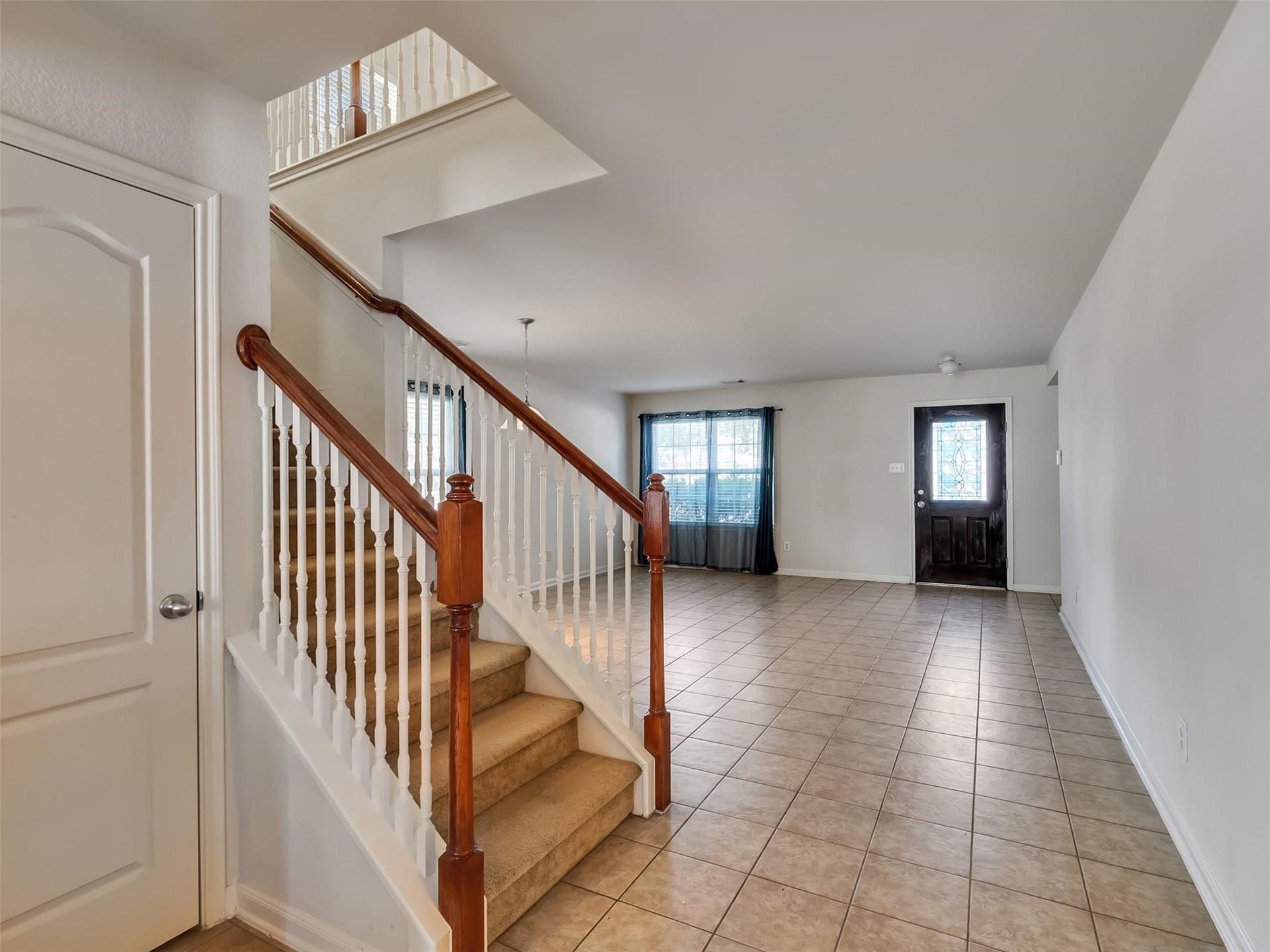 6902 Oleander Grove Way, Houston, TX 77049 6902 Oleander Grove Way, Houston, TX 77049