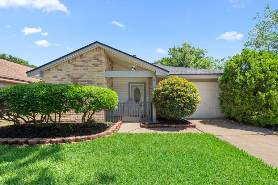 Property photo for 19414 Cypress Bay Court, Katy, TX