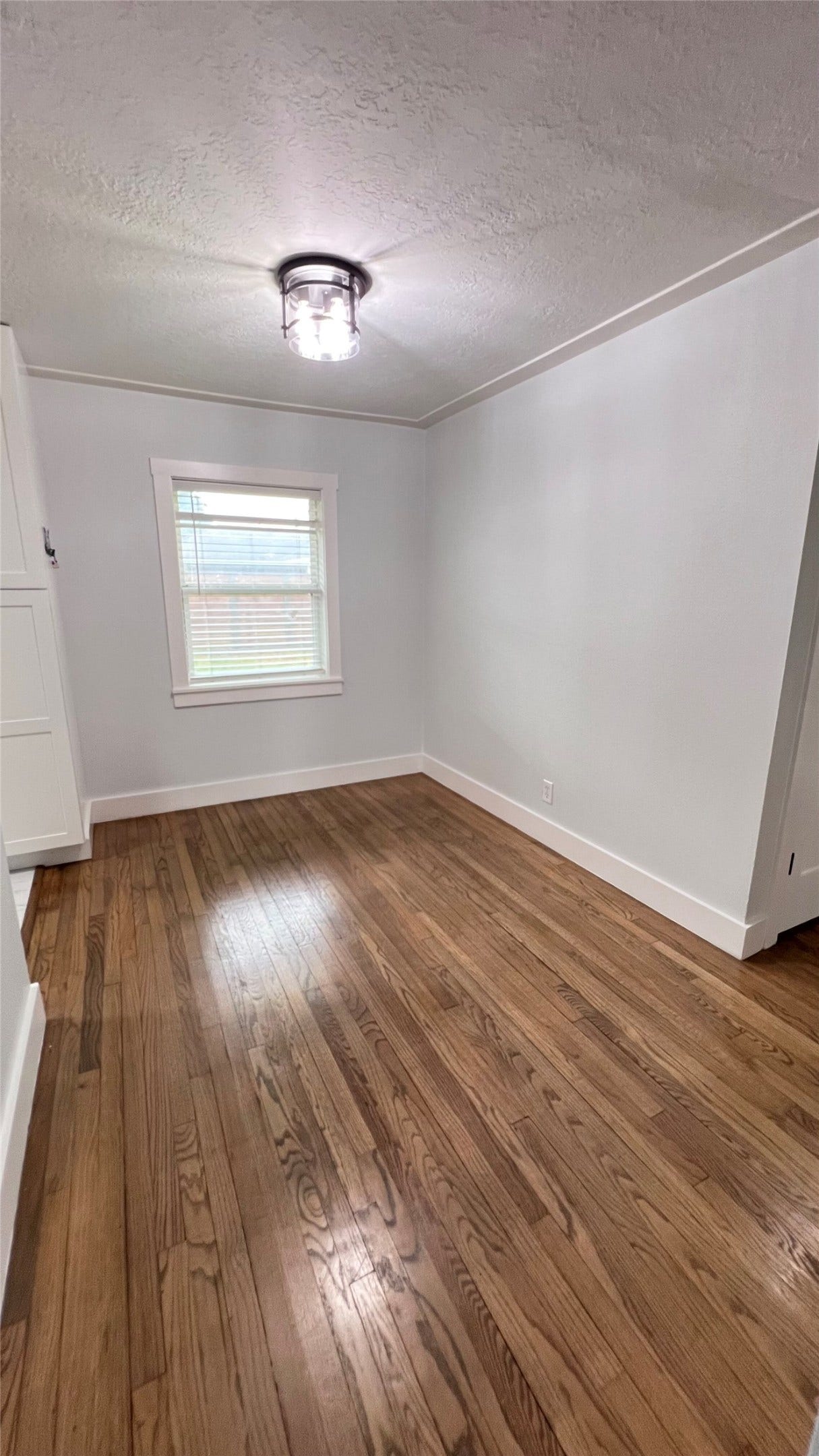 105 E Rocky Creek Road, Houston, TX 77076 105 E Rocky Creek Road, Houston, TX 77076