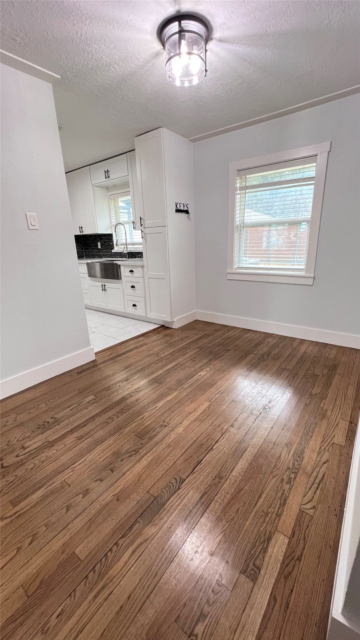 105 E Rocky Creek Road, Houston, TX 77076 105 E Rocky Creek Road, Houston, TX 77076