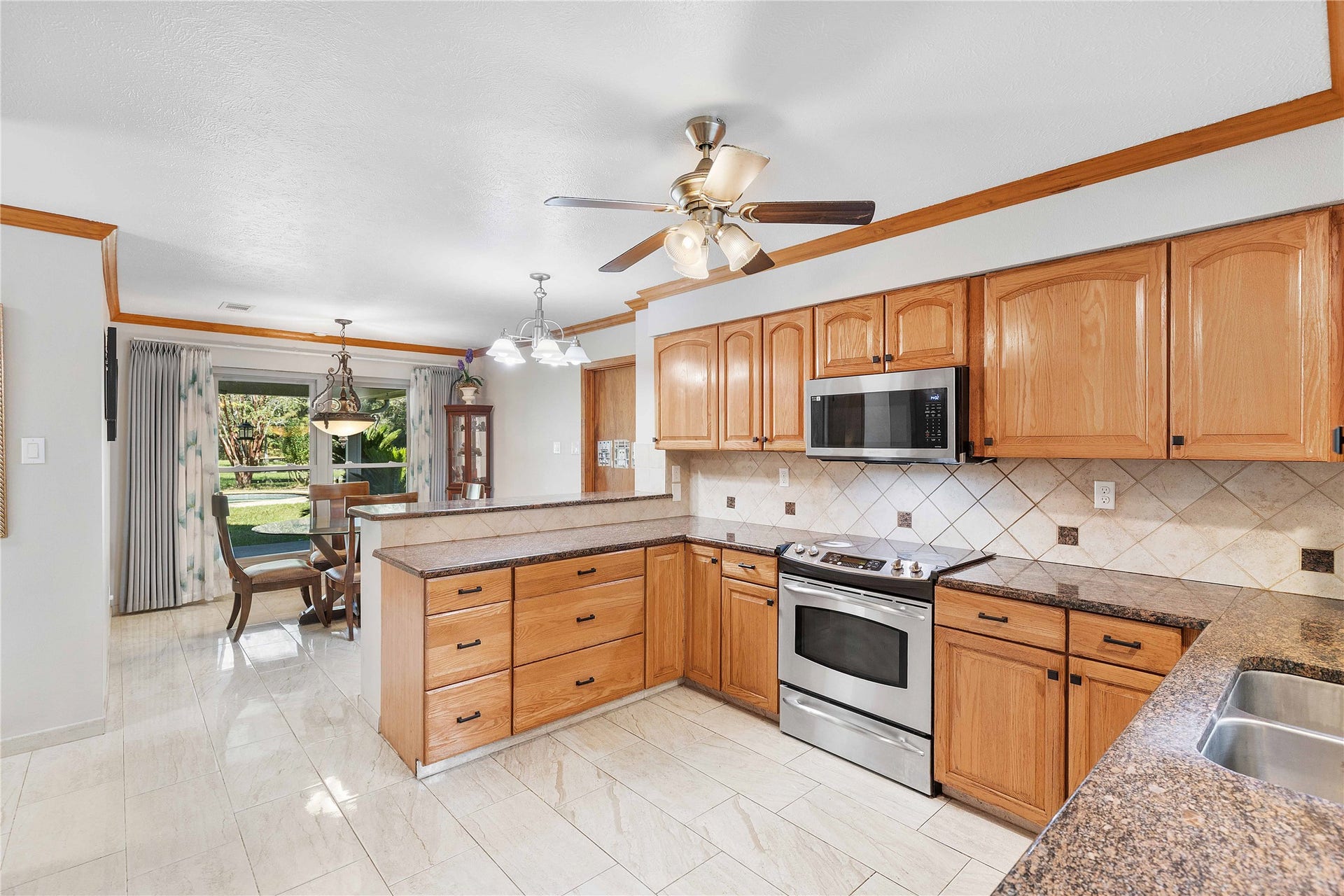 17381 Village Way, Conroe, TX 77302